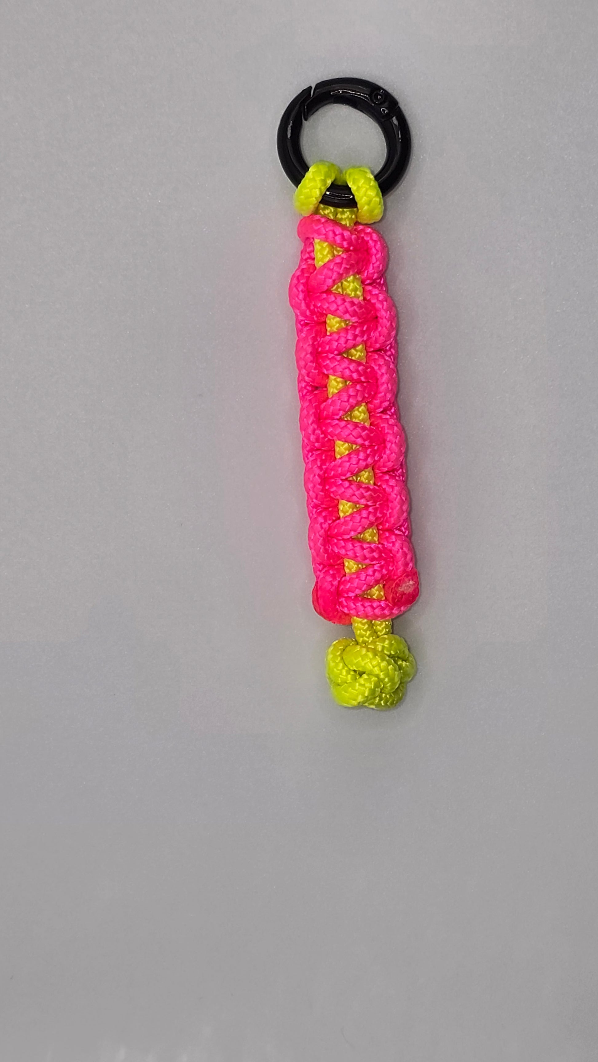 Llavero Rosa y Amarillo Neón